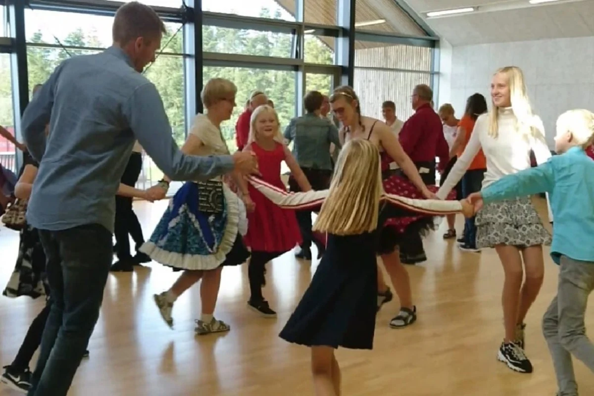Det-Sker_20260813-1900_Sommerdans-paa-H_id30721