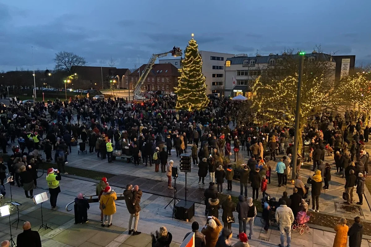 Det-Sker_20261127-1630_Juletraestaending