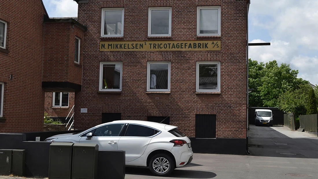 niels-mikkelsen_cover